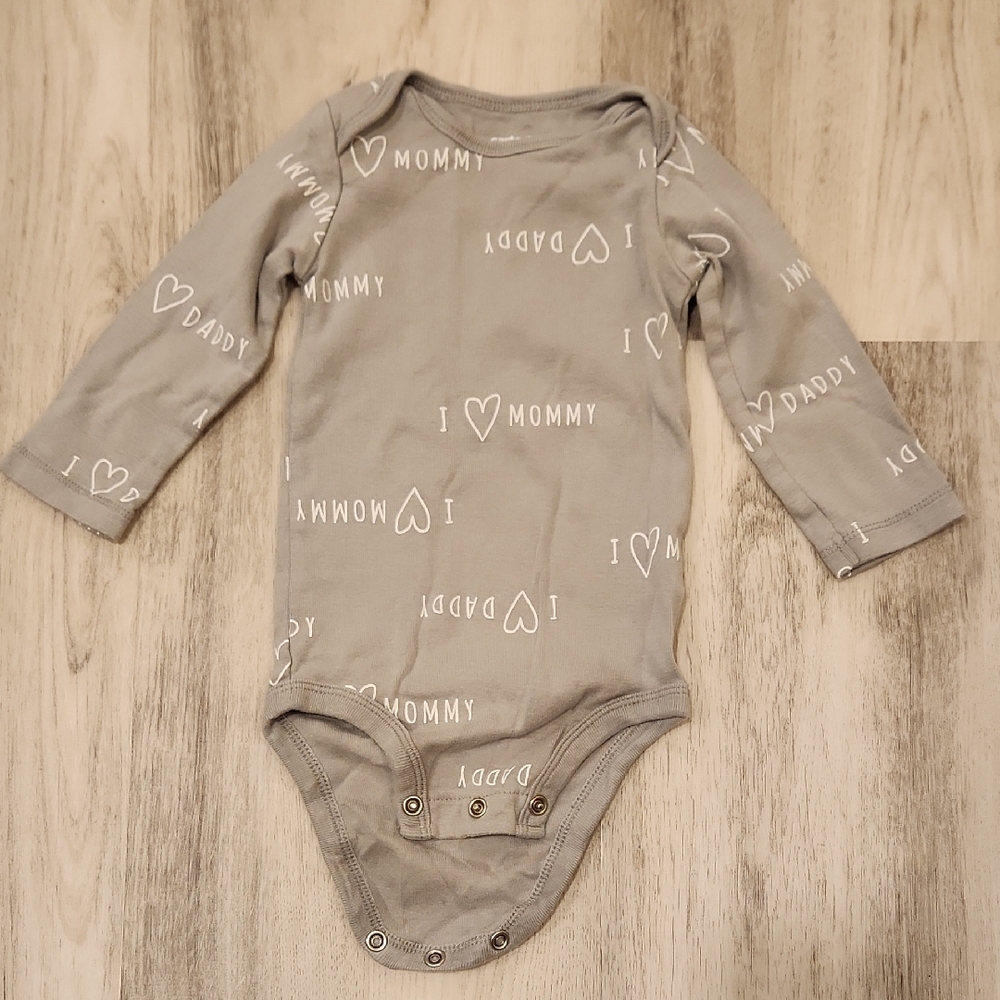 Carter's Gray Long Sleeve Onesie with All-Over Text Print 12m
